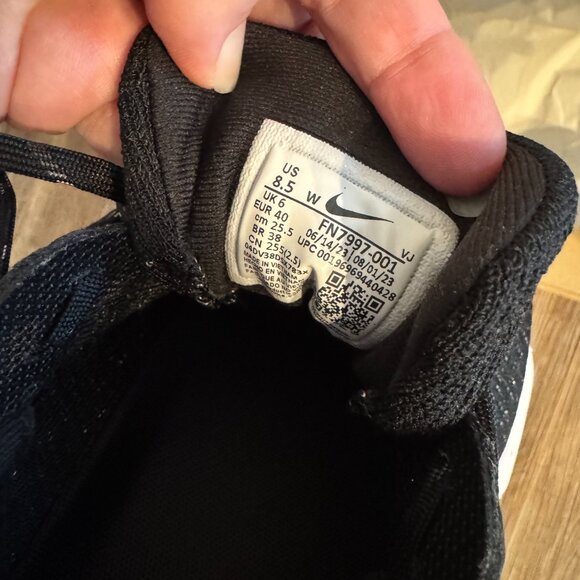 Nike ZoomX Invincible Run 3 (Women’s 8.5 / Men’s 7) – Brand New, Wide Fit - Picture 6 of 7